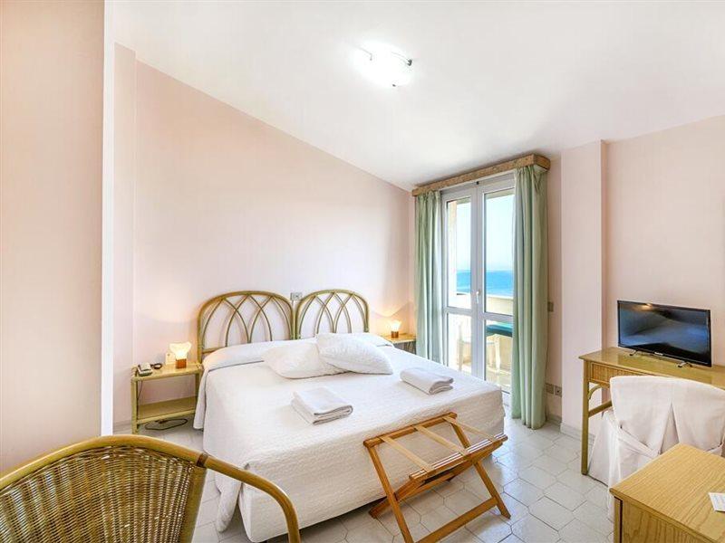 Hotel Mida Scoglitti Esterno foto